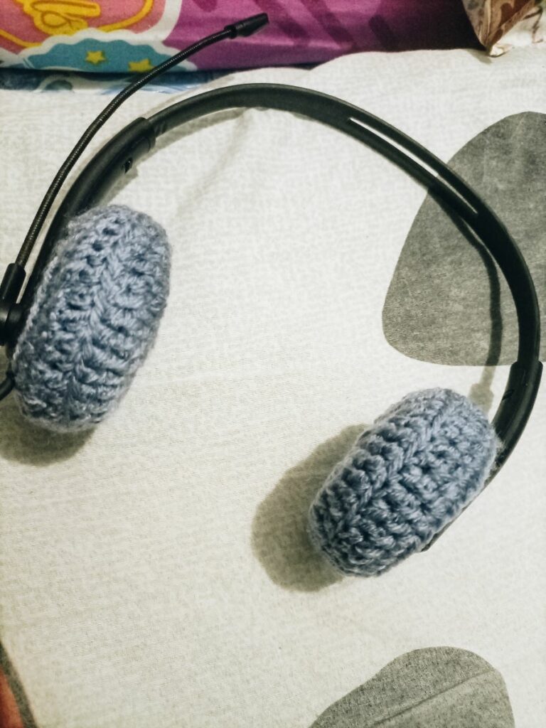 My first crochet Headphone cover